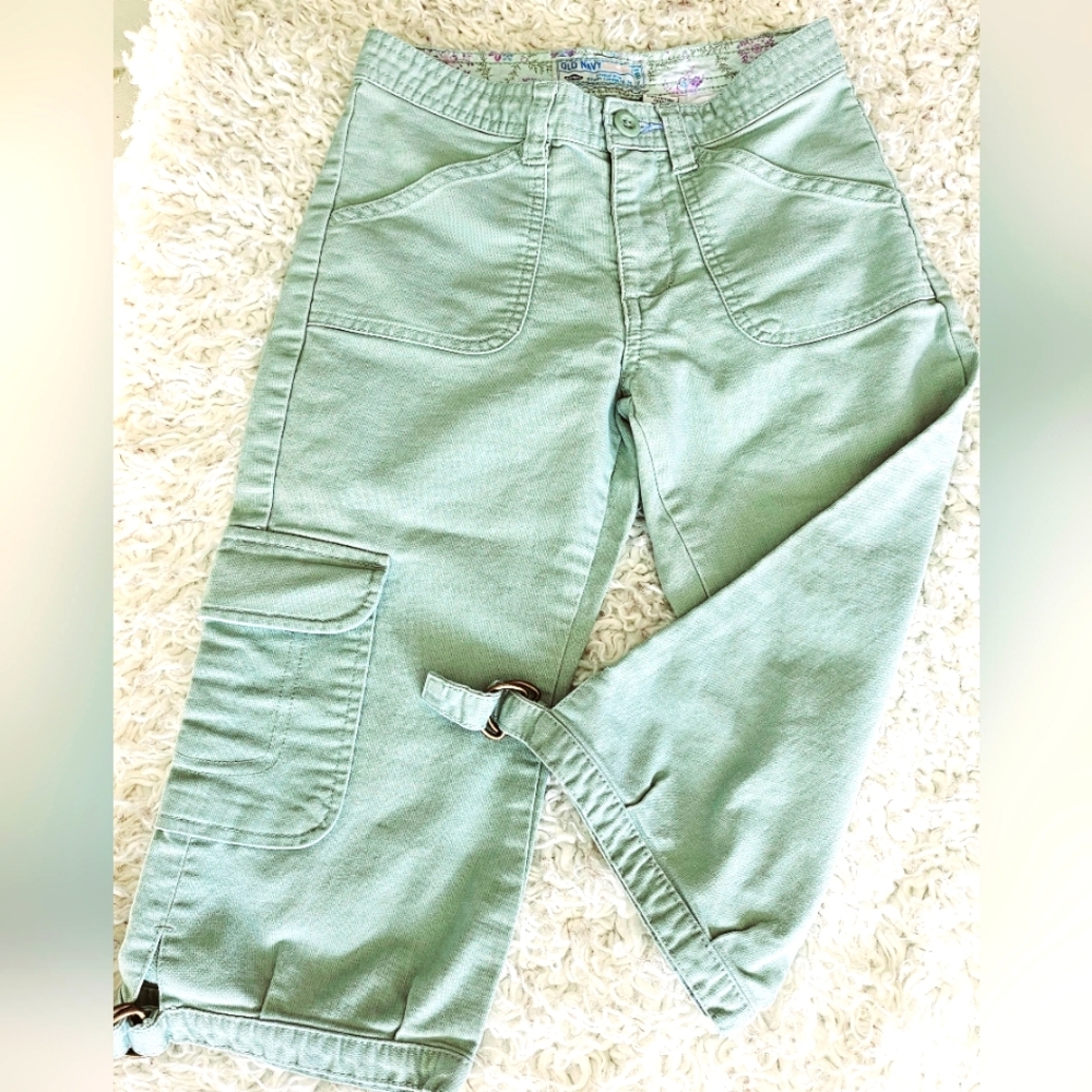 Kids , Old Navy cropped pants,  girls 8, light green